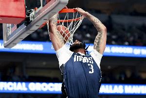 浓眉完成准绝杀！基德：很高兴看到他找回节奏 队友也在适应他