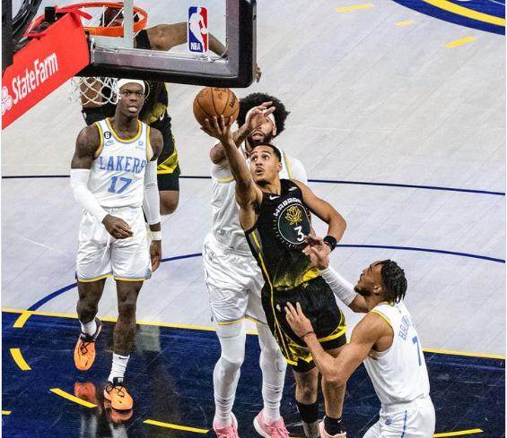 Global high-quality domain name trading platform-【现场】勇士主场不敌湖人 胜率仍在五成上下挣扎